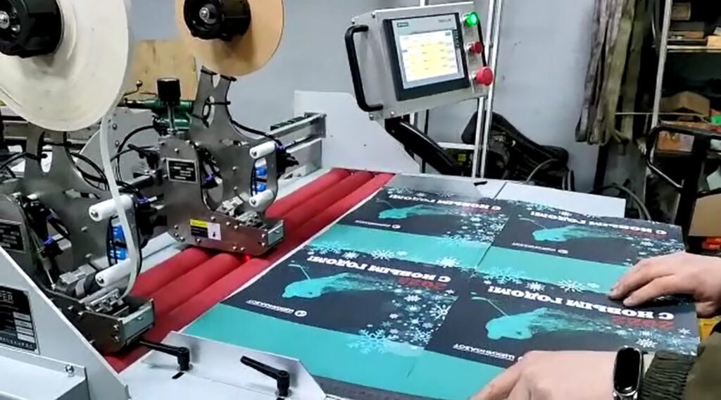 Аппликатор двустороннего скотча POLYTAPER-1000: тестирование возможностей